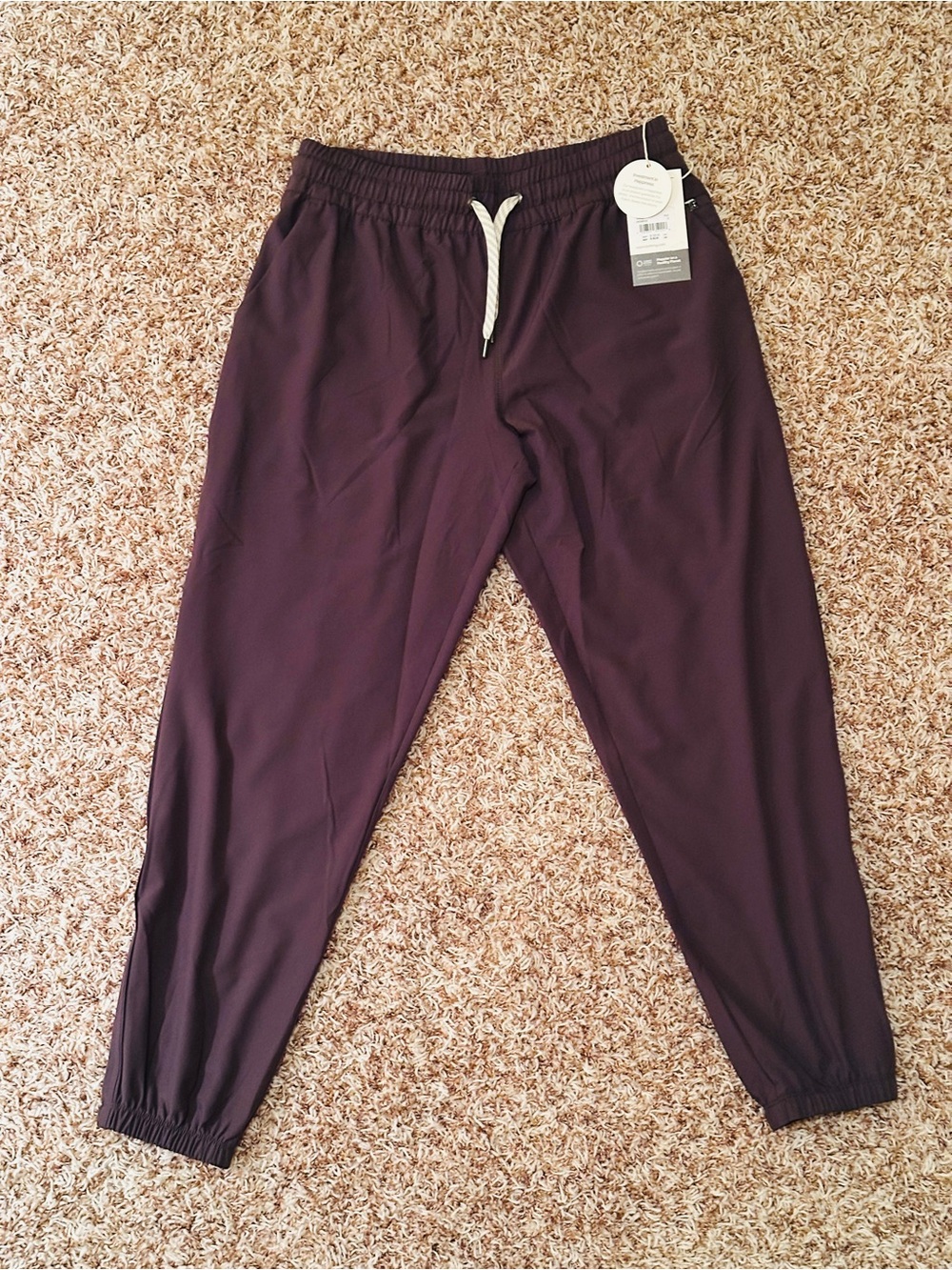 NWT Vuori Weekend Jogger